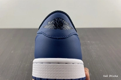 1863 1 OG Mystic Soft Retro CZ0790- Navy Low Jordan 186 0730